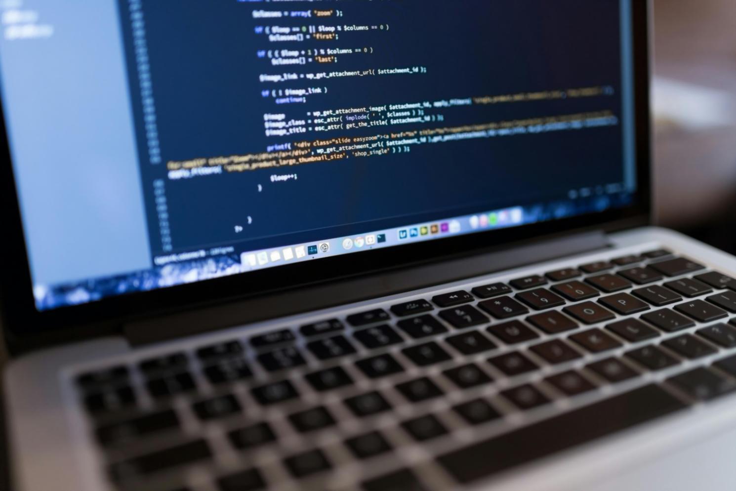 Il nostro team al lavoro su un progetto di gioco mobile